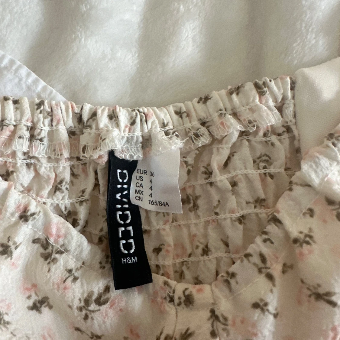 Blommig kortklänning från H&M Divided - 3