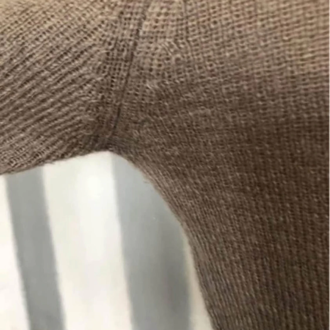 Beige stickad långärmad tröja - 1