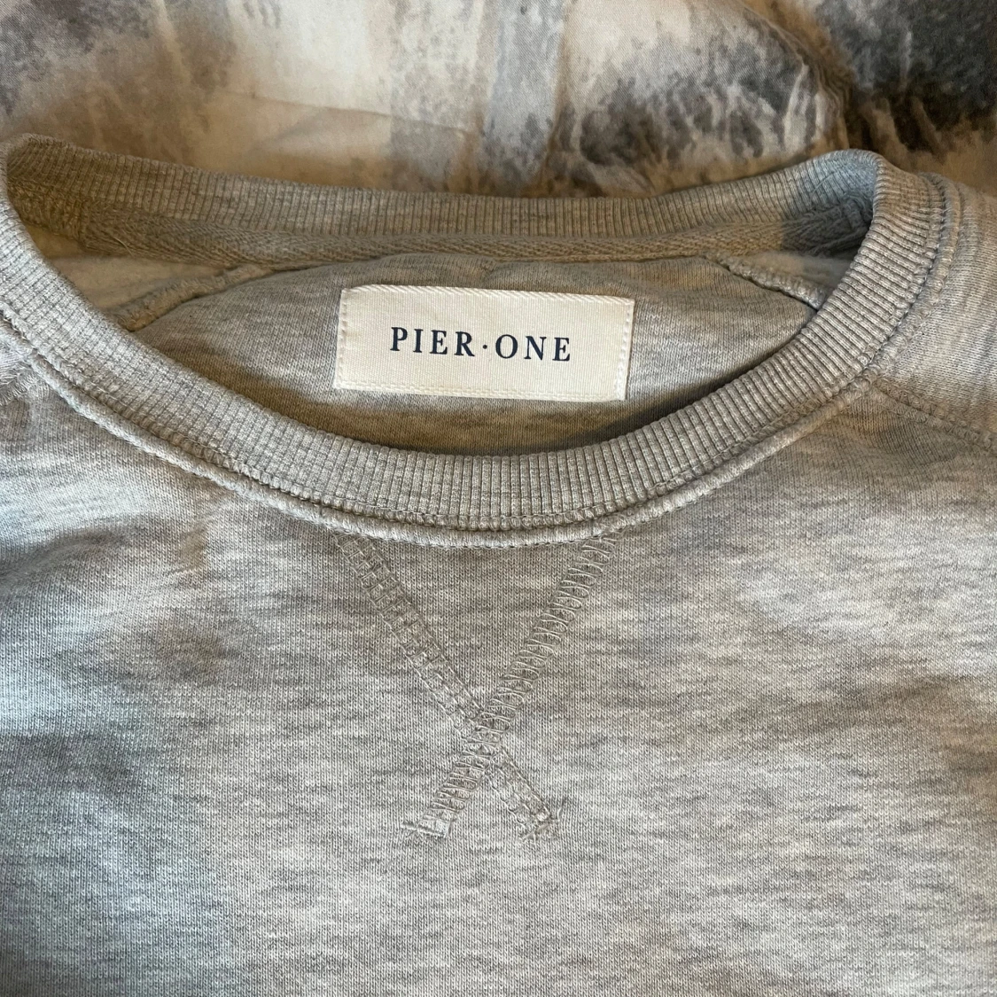 Grå sweatshirt från Pier One - 1