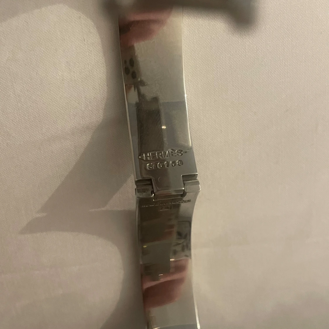 Silverfärgat armband med blå emalj - 2