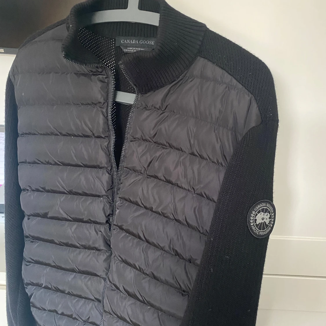 Svart Cardigan från Canada Goose