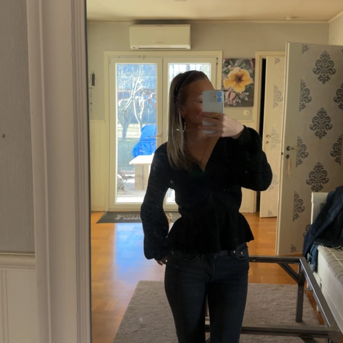 Svart stickad tröja 