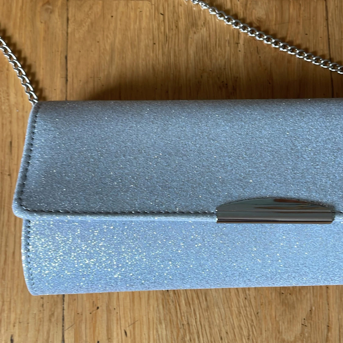 Glittrig ljusblå kuvertväska Anna Field - 1