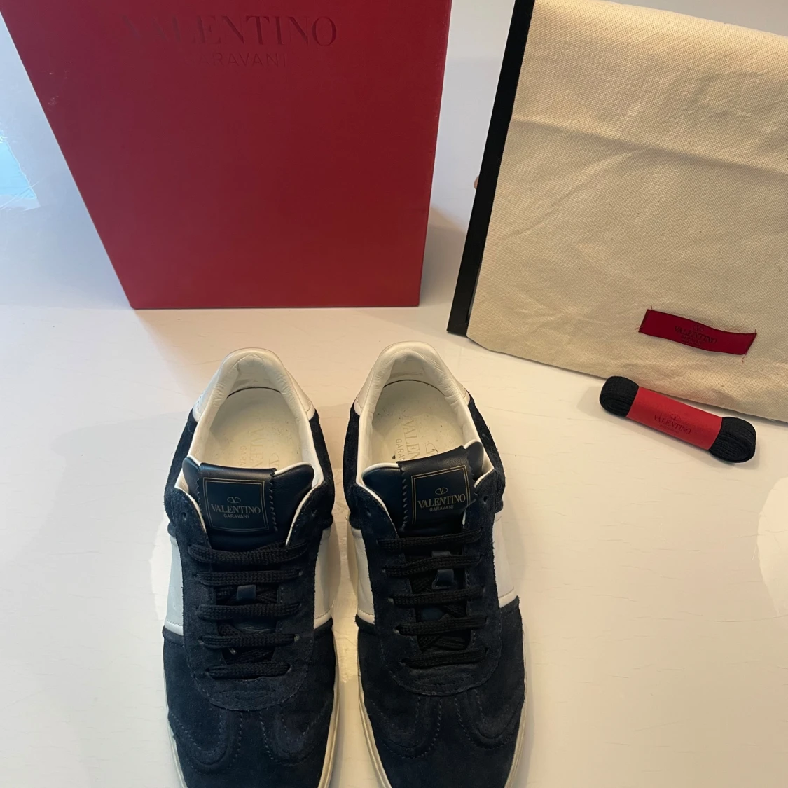 Valentino Garavani Flycrew| intresse koll❗️ - 1