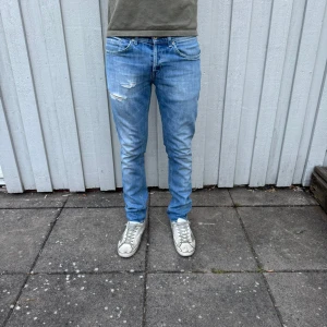 Dondup George jeans - Dondup jeans - Modell: George - Storlek: W31 - skick: 8/10 - Nypris runt 3000kr