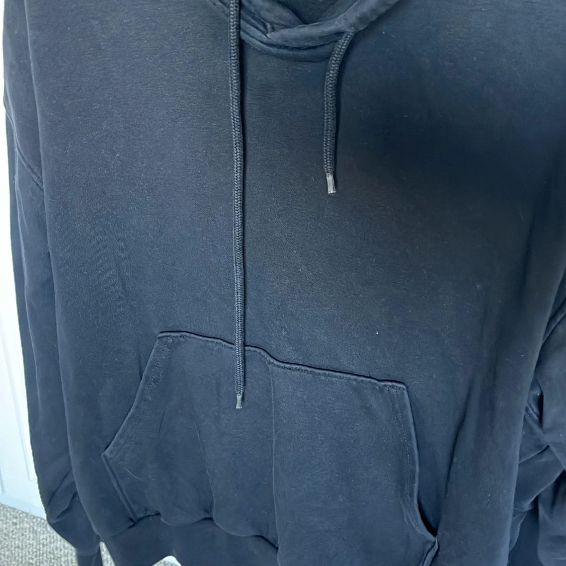 Svart hoodie från Weekday, storlek L - 2