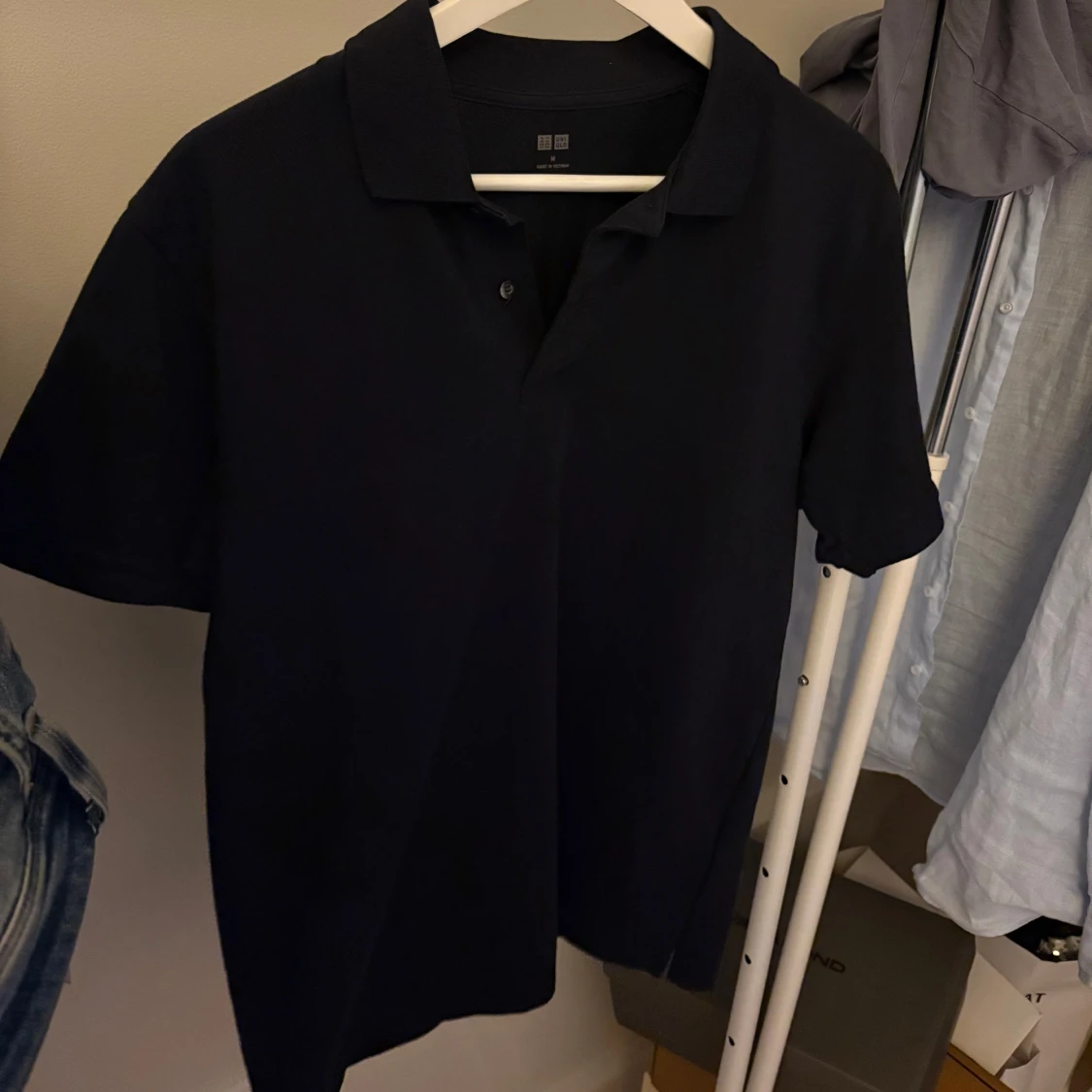 Blå pikétröja från Uniqlo M - 1