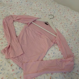 Gina Tricot soft touch - Oanvänd soft touch topp i bandeau-modell💕 True to size!