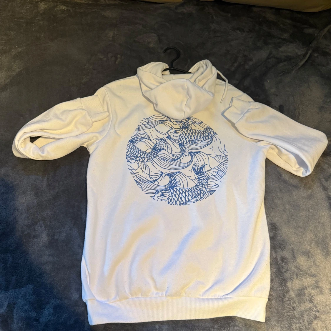 Vit hoodie med japanskt tryck - 1