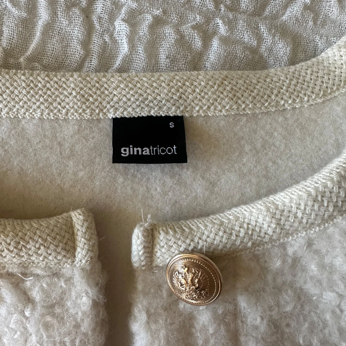 Vit teddyjacka från Gina Tricot - 2