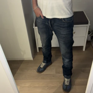 Nudie jeans Lean Dean  - I princip nya. Populär modell Lean Dean. Nypris 2200 vårat pris endast 499