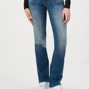 Ltb jeans - Bara använda några gånger,passar bra och är i storlek 27/32  och jag säljer den för att den passar inte mig längre och den har inga defekter alls,fråga för fler bilder❤️