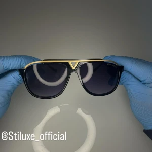 Solglasögon  - 🔥Sommarens hetaste solglasögon för män och för fräschare stil🔥. Finns flera inne, ifall ni funderar eller är intresserade av att köpa. It använda. 