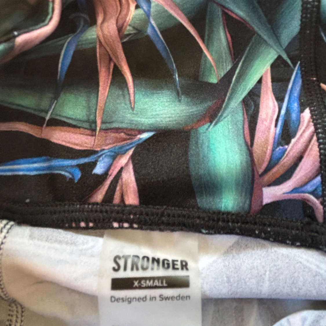 Mönstrade träningstights från Stronger XS - 2