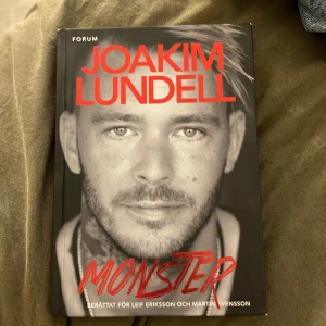Monster - Säljer denna bok för dig som gillar personliga berättelser 🥰