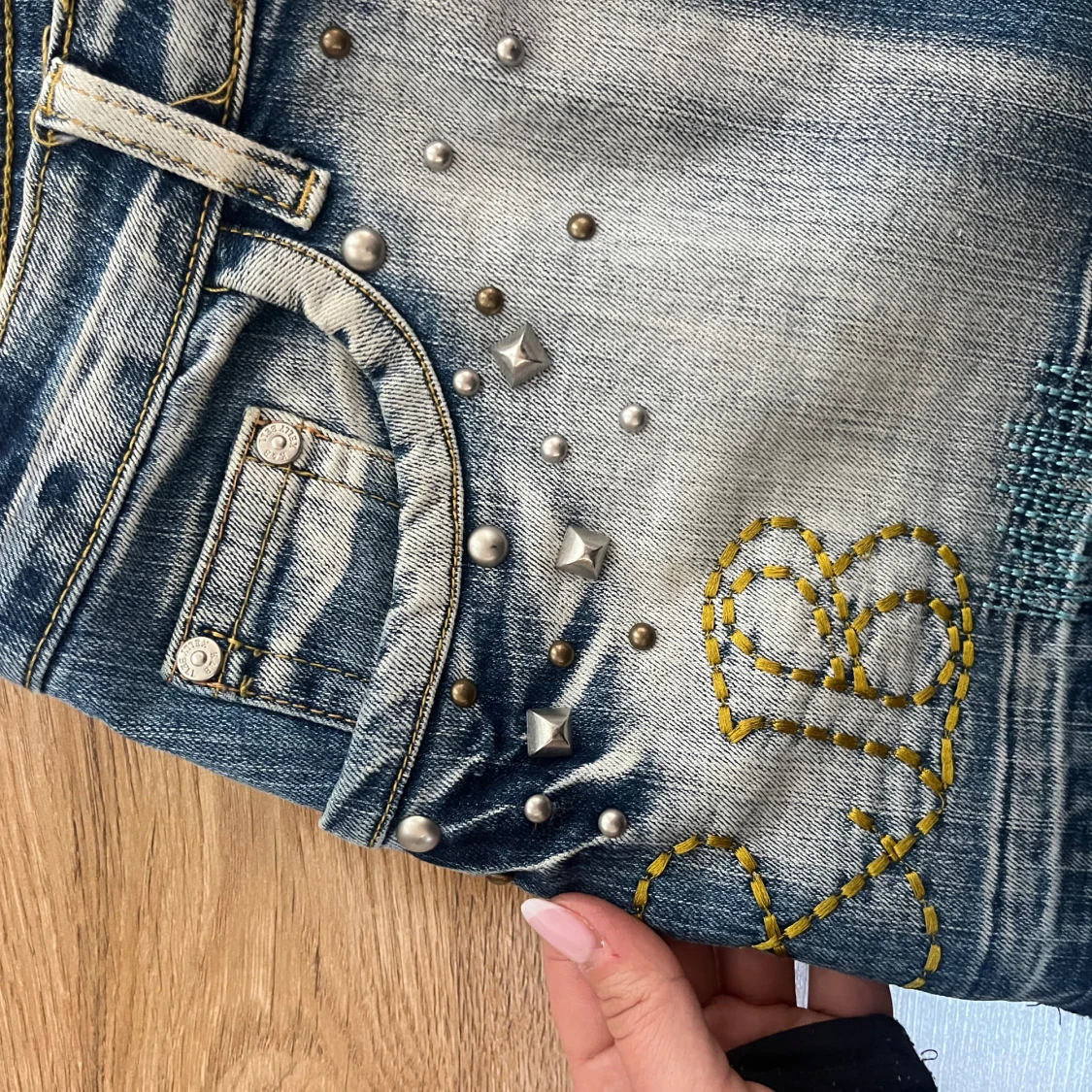 Jeanskjol med nitar från K&B Denim - 3