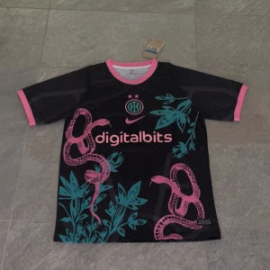 Inter Milan x Nike svart fotbollströja - Inter tröja storlek M
