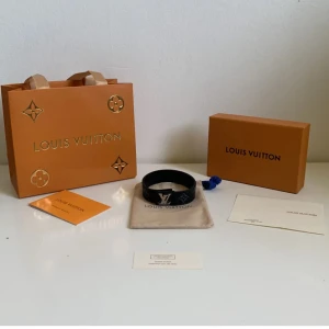 Armband  - Helt nytt,skriv vid intresse av köp 😃💸
