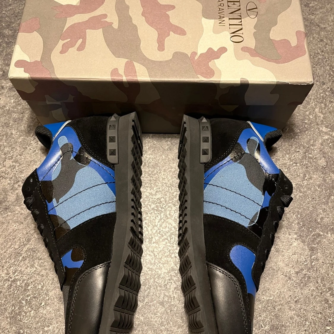 Valentino Rockrunner sneakers i blått och svart - 2