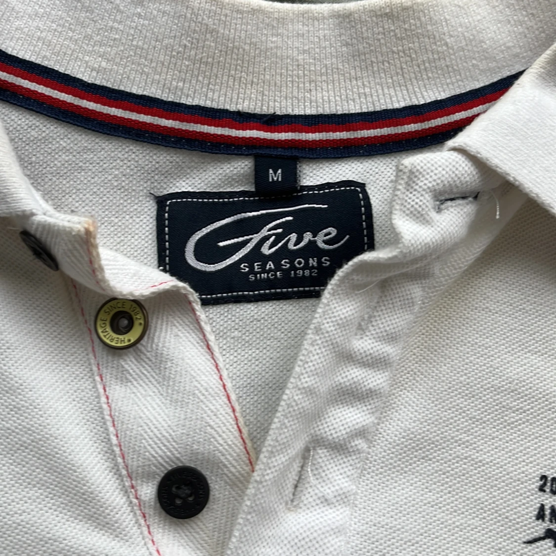 Vit pikétröja från Five Seasons M - 1