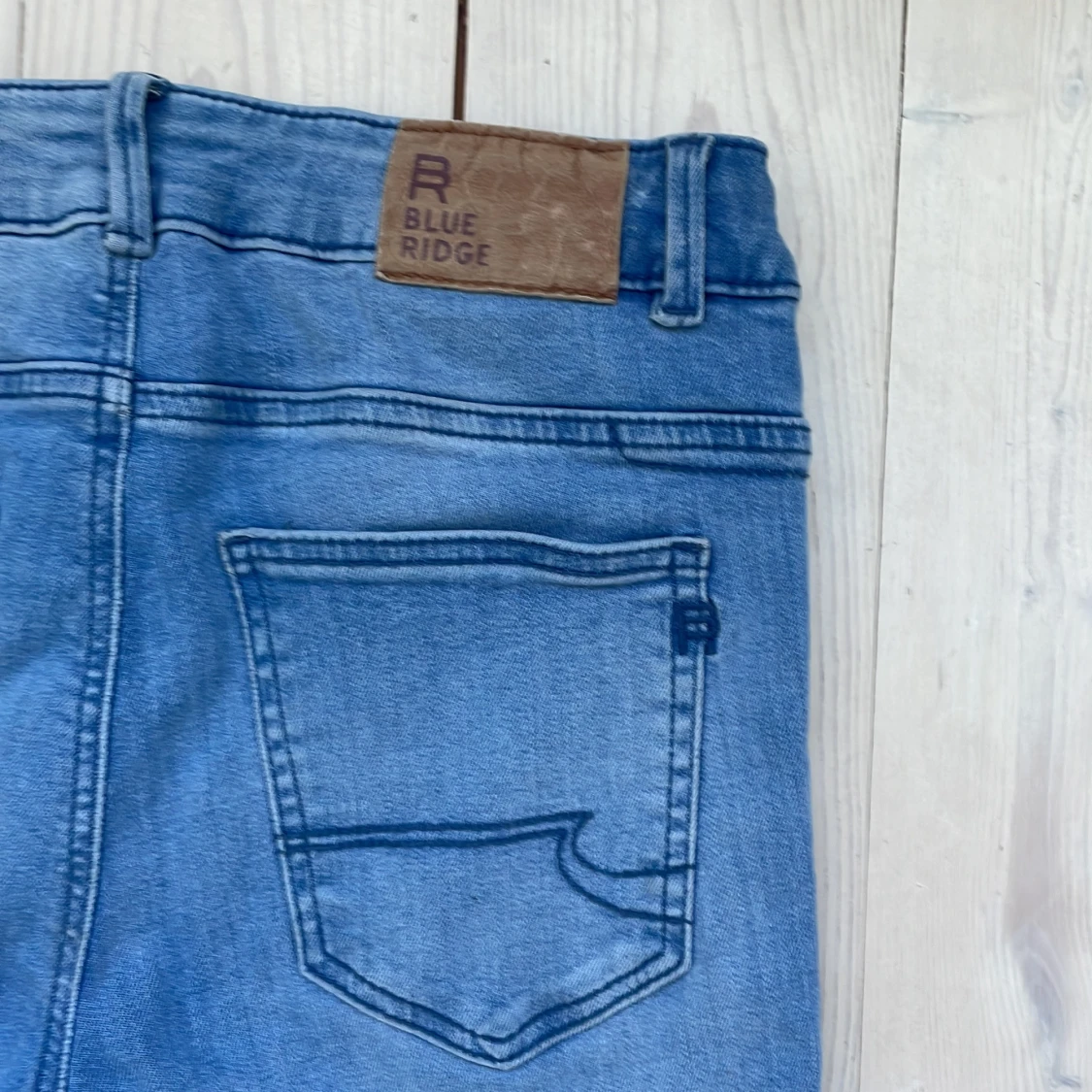 Blå bootcut jeans från We Fashion - 2