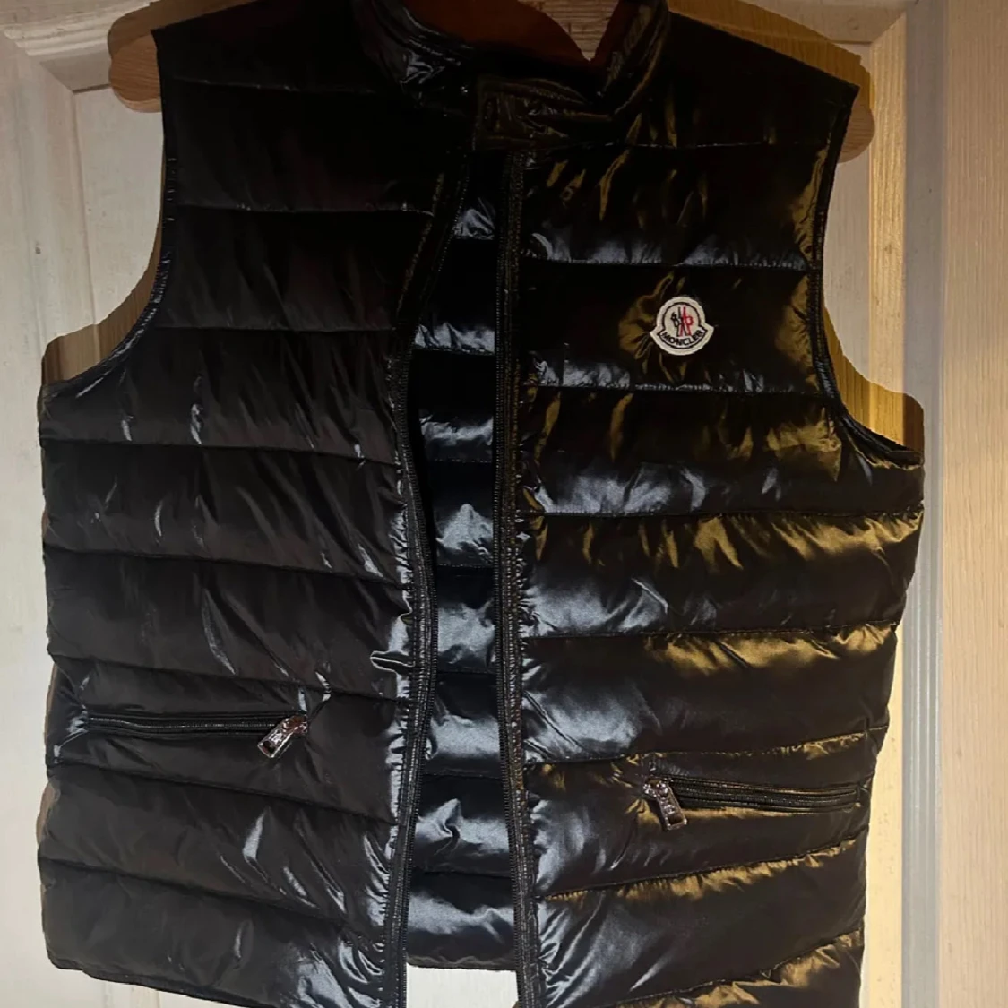 Svart dunväst från Moncler - 1