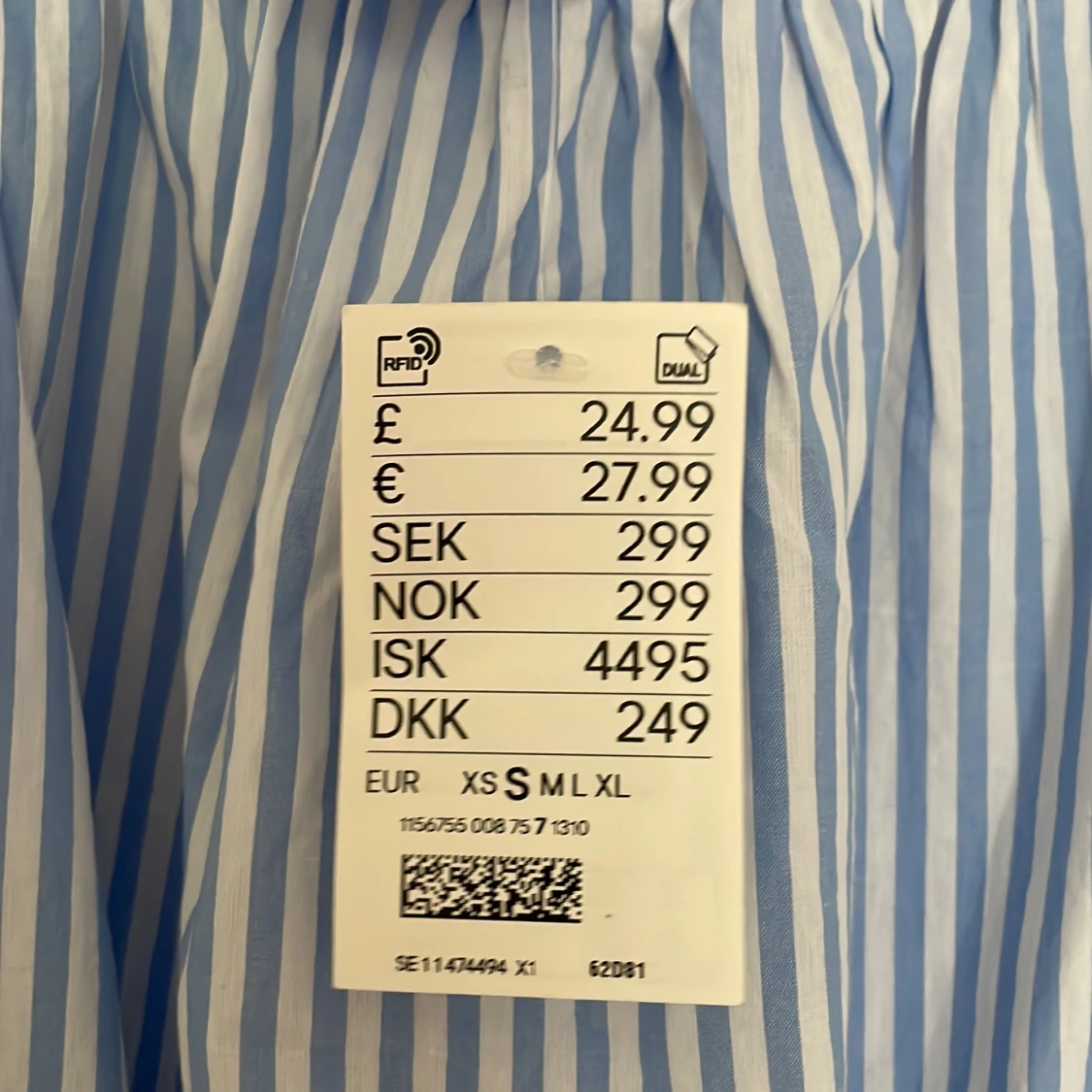 Blåvit randig offshoulder klänning H&M - 2