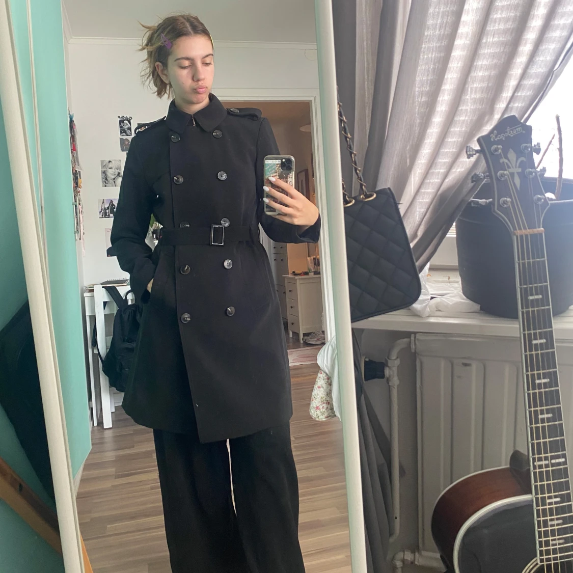 Svart kappa/ trenchcoat  - 1