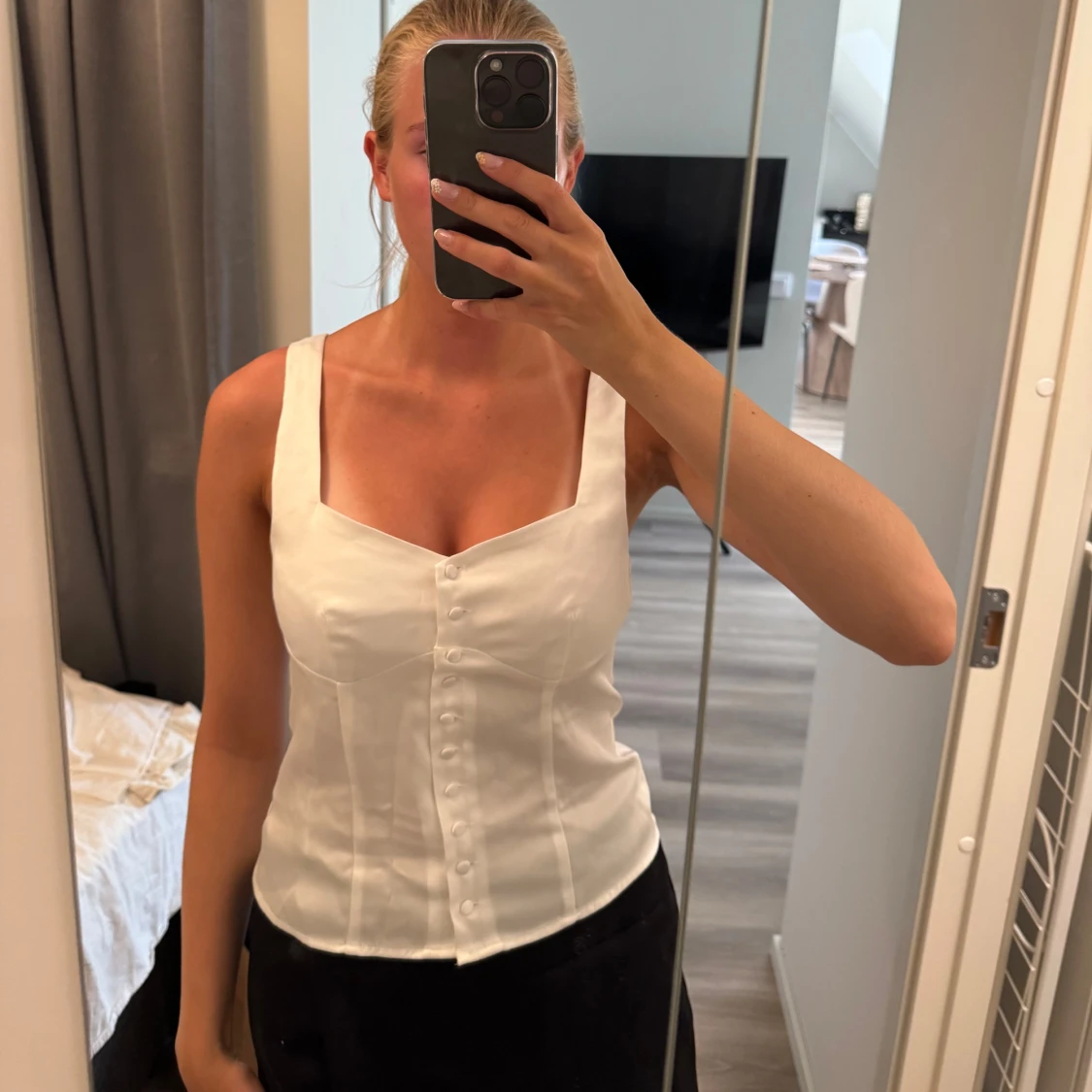 Vit korsett-topp med knappar - 1
