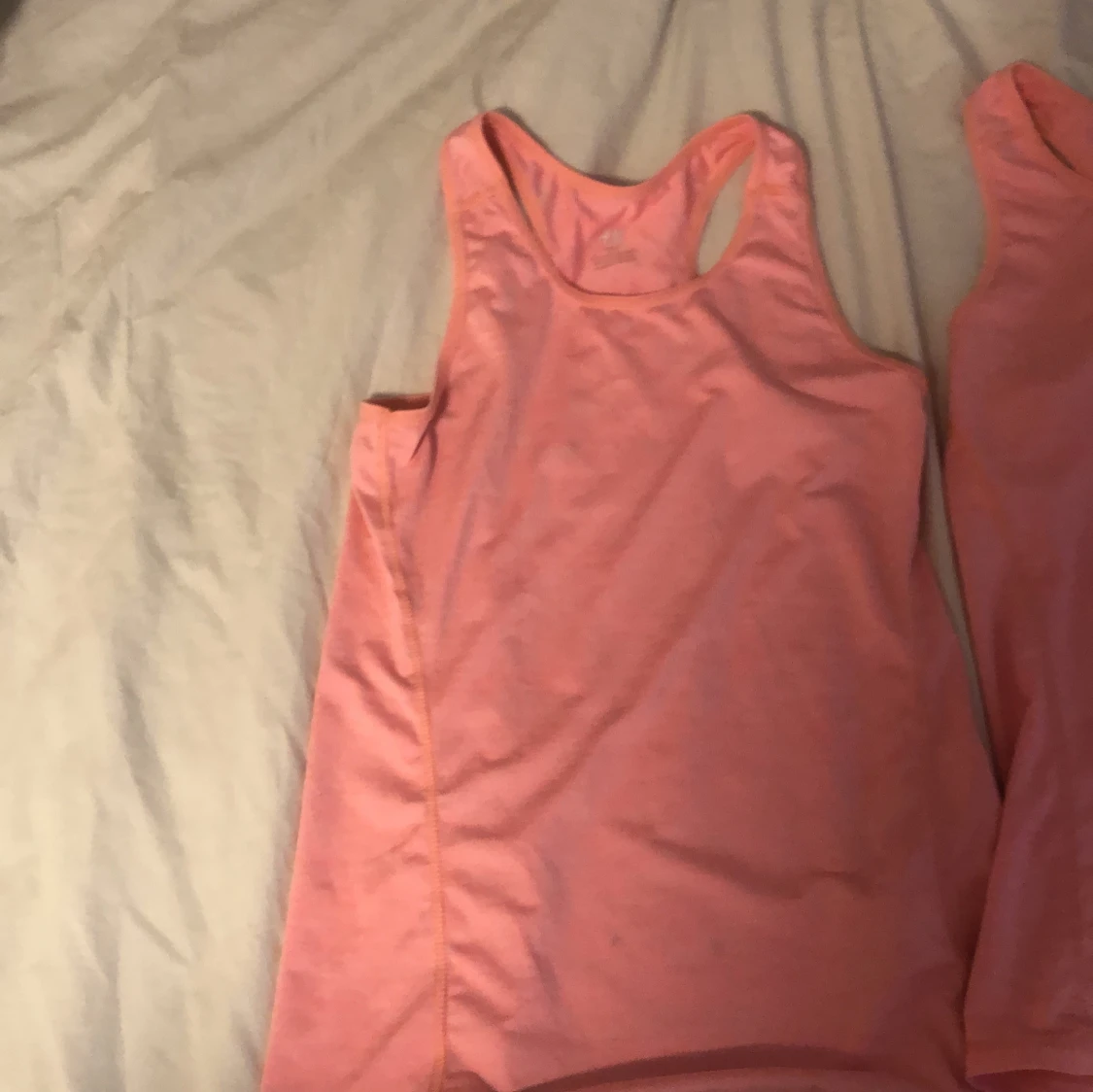 2 rosa linnetoppar från H&M - 1
