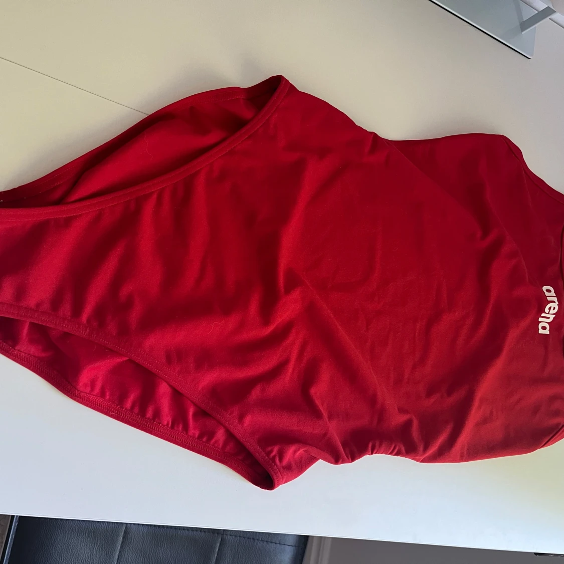 Röd baddräkt från Arena