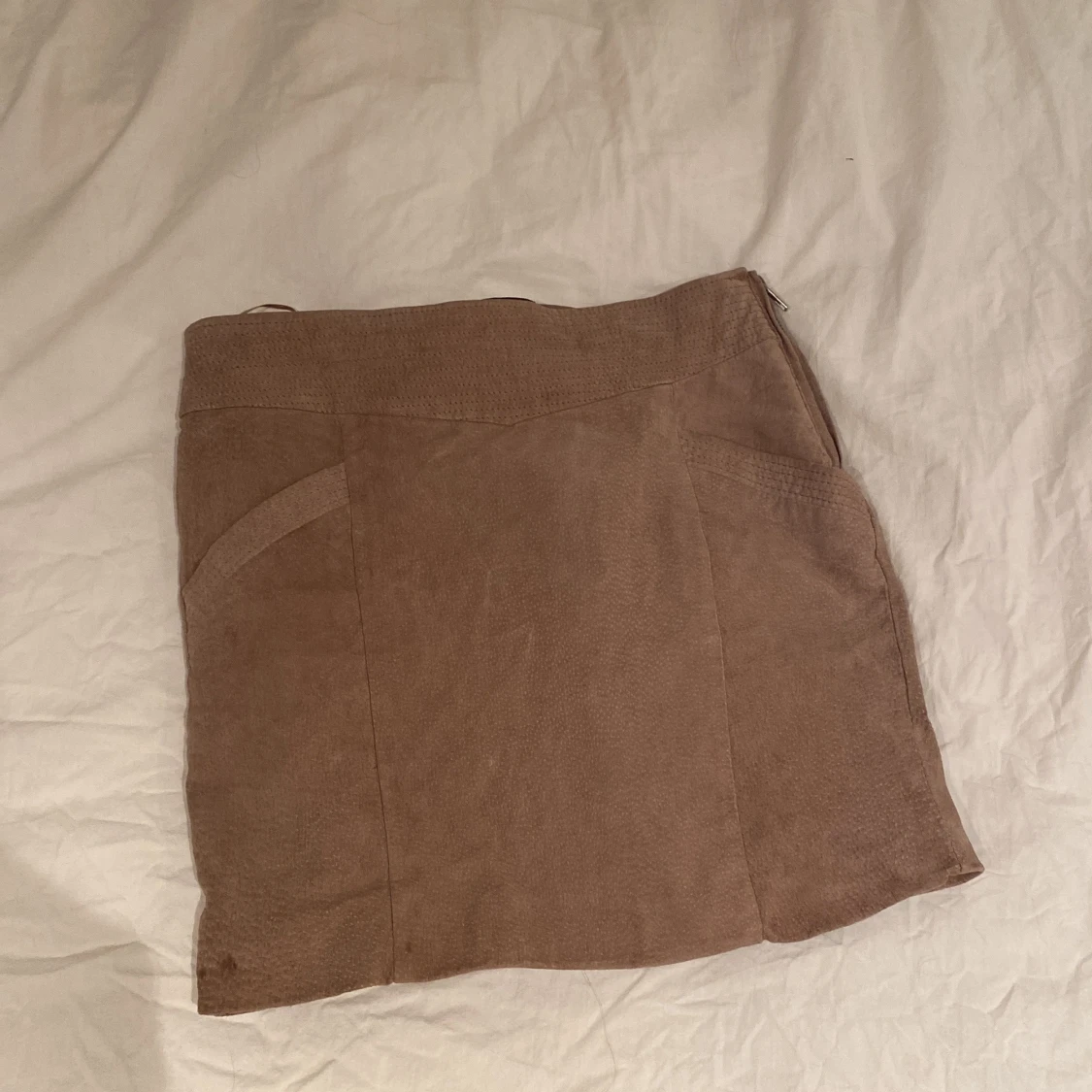 Beige manchesterkjol från Mango