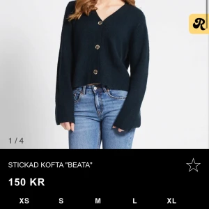 Stickad kofta - Stickad kofta från lager 157, knappt använd och i väldigt bra skick.💕