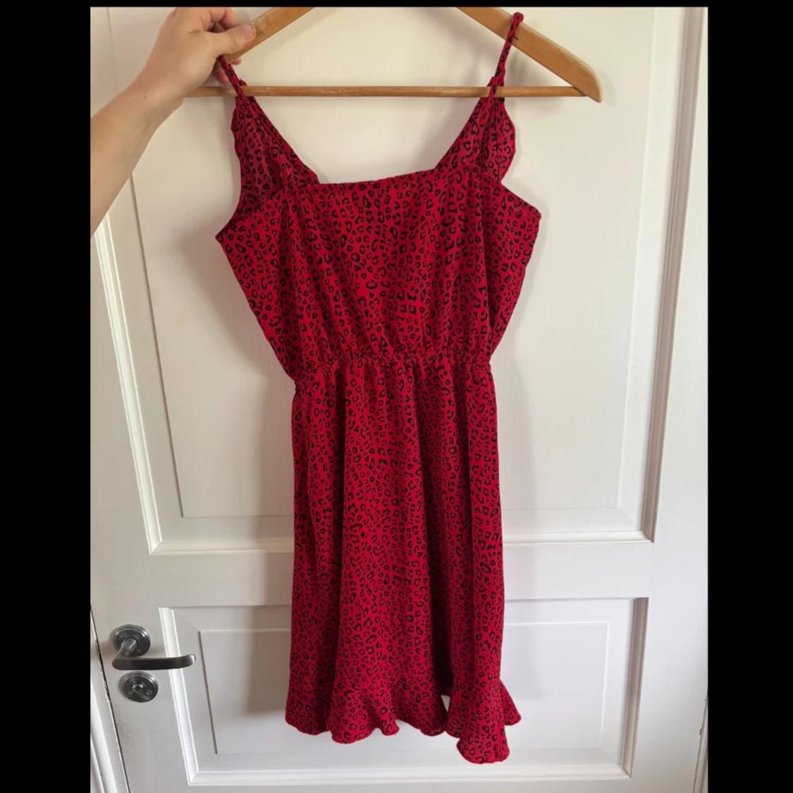 Röd leopardklänning från H&M Divided - 1