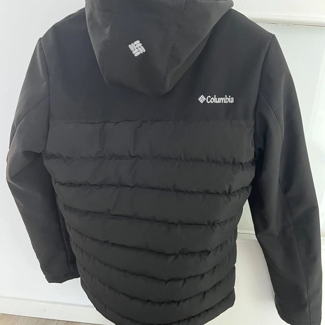 Svart pufferjacka från Columbia - 1