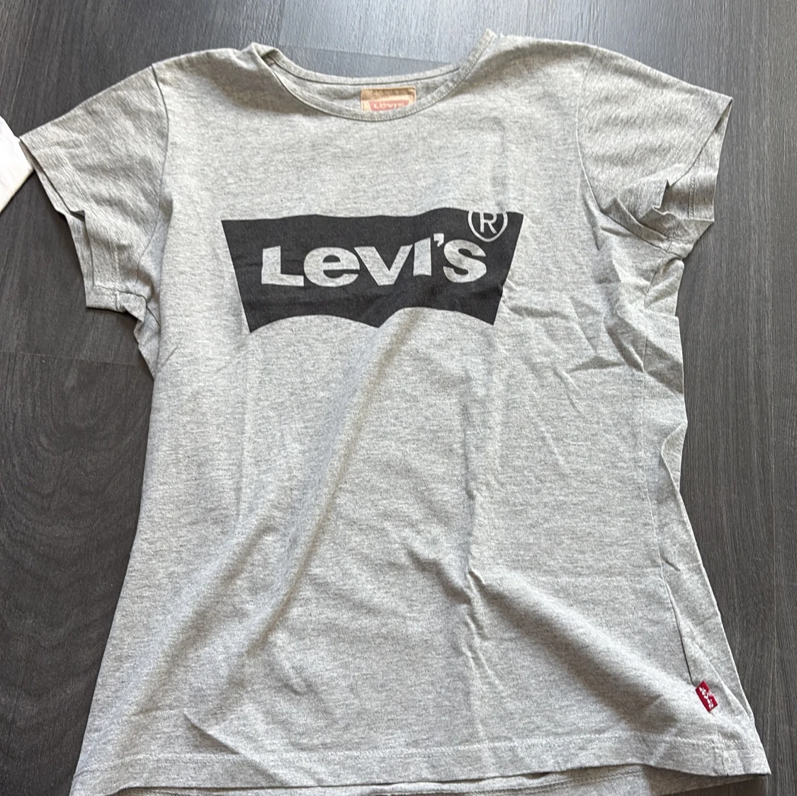Grå t-shirt från Levi's