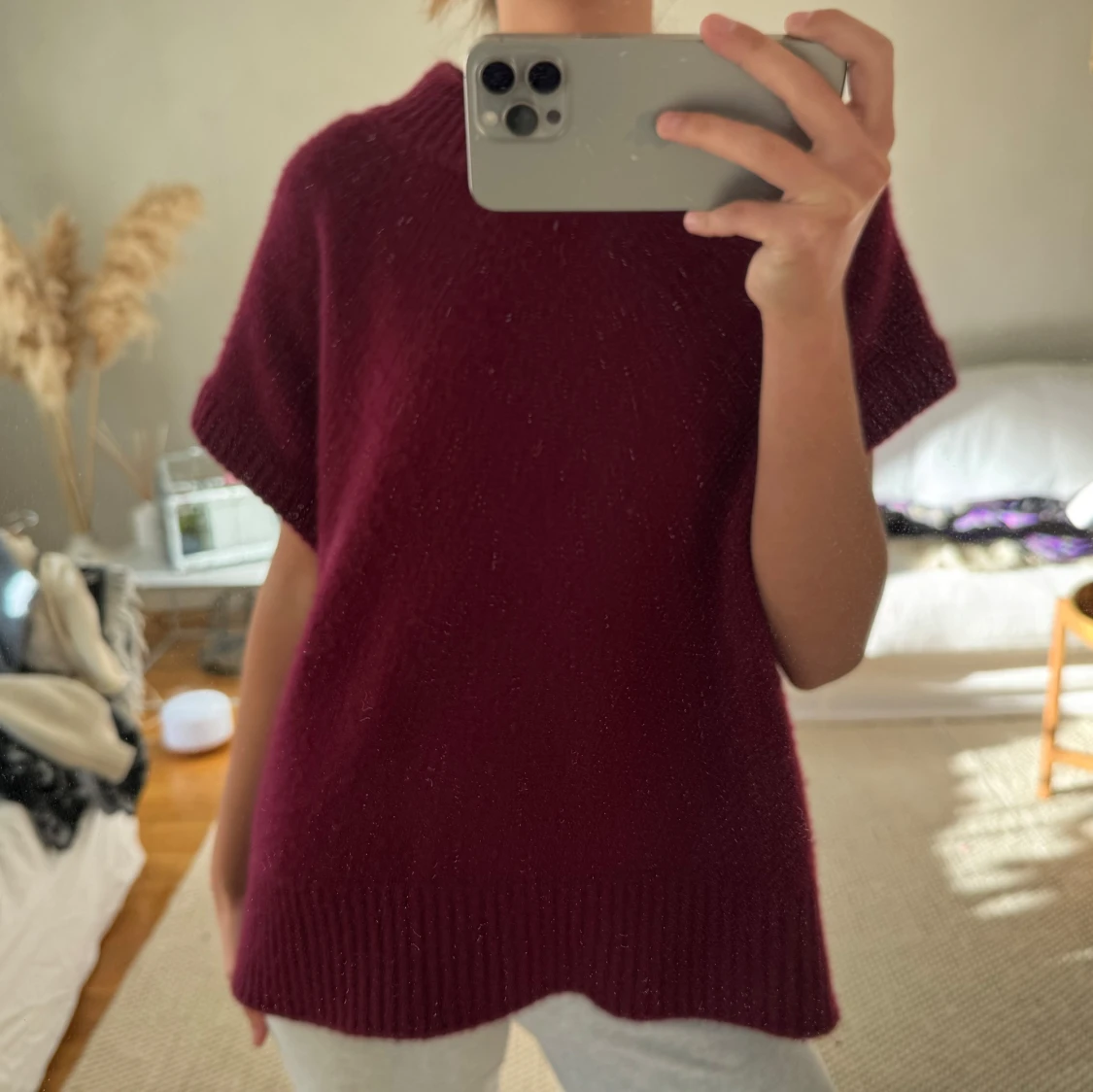 Vinröd stickad tröja från Soft Goat - 1