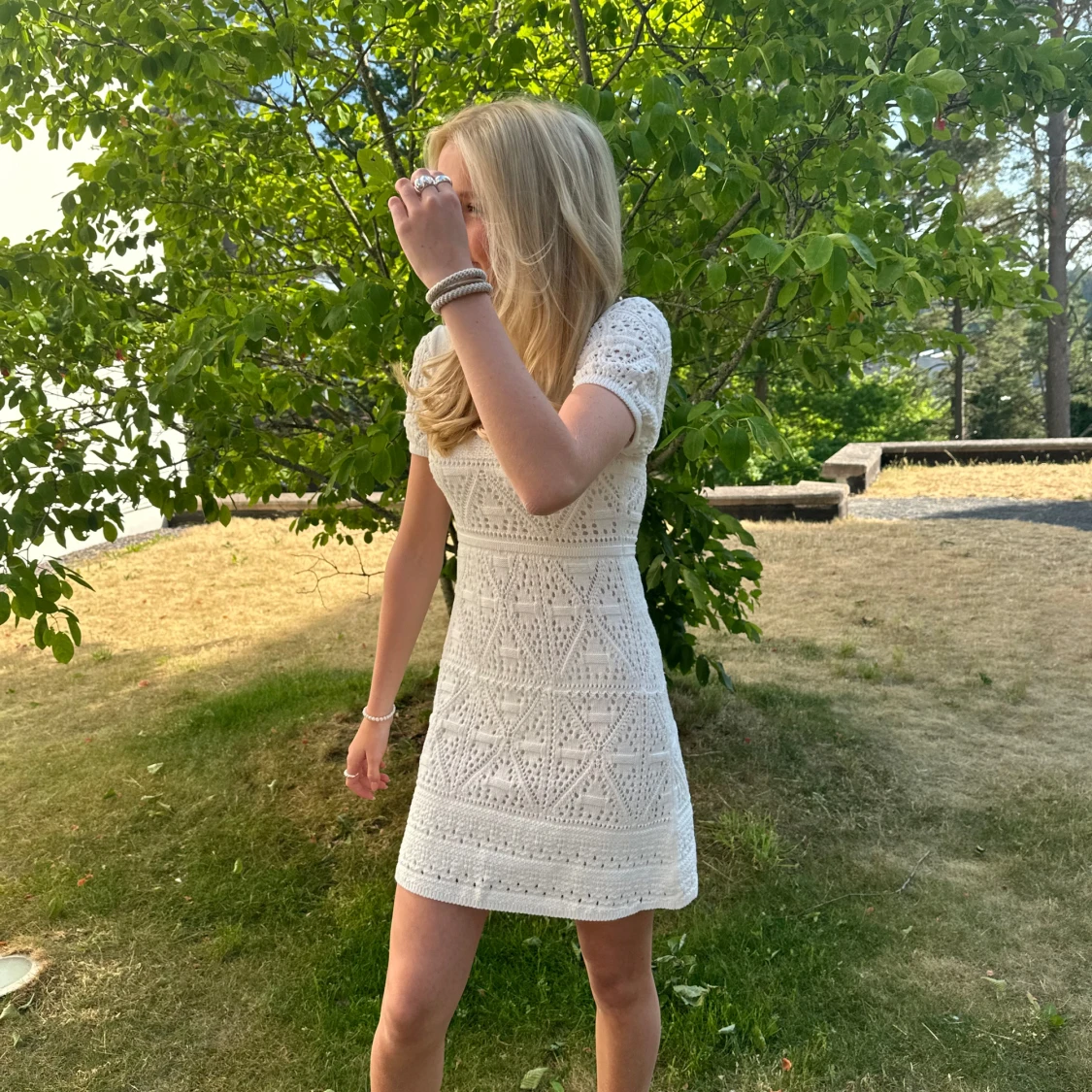 Vit virkad kortklänning från Zara - 2