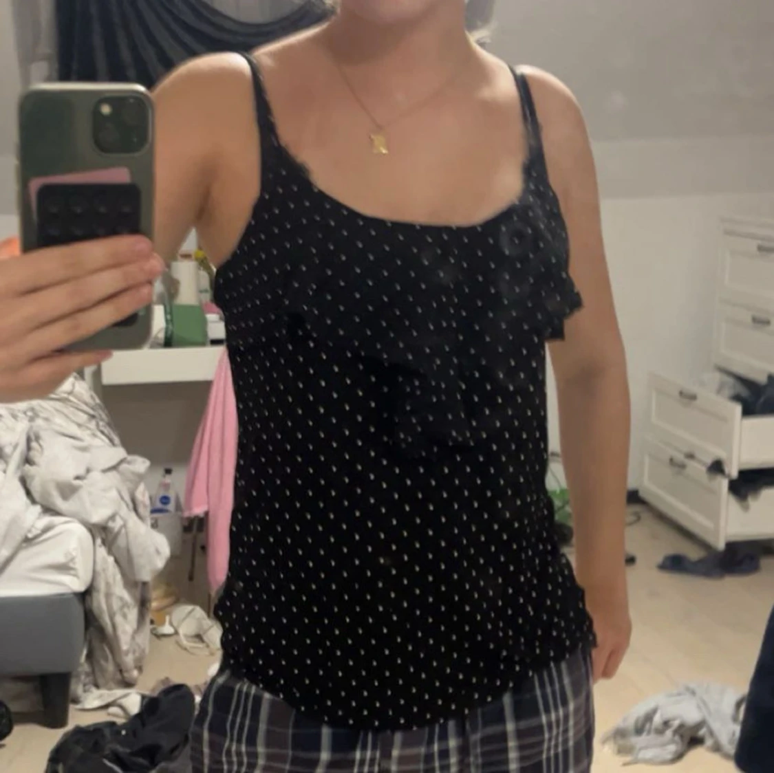 Svart prickig linnetopp från H&M