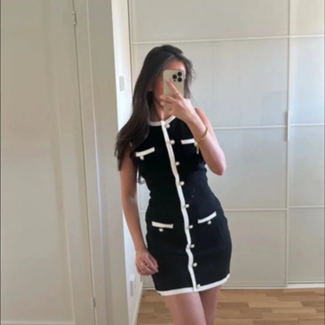 Svart Klänning från Commense