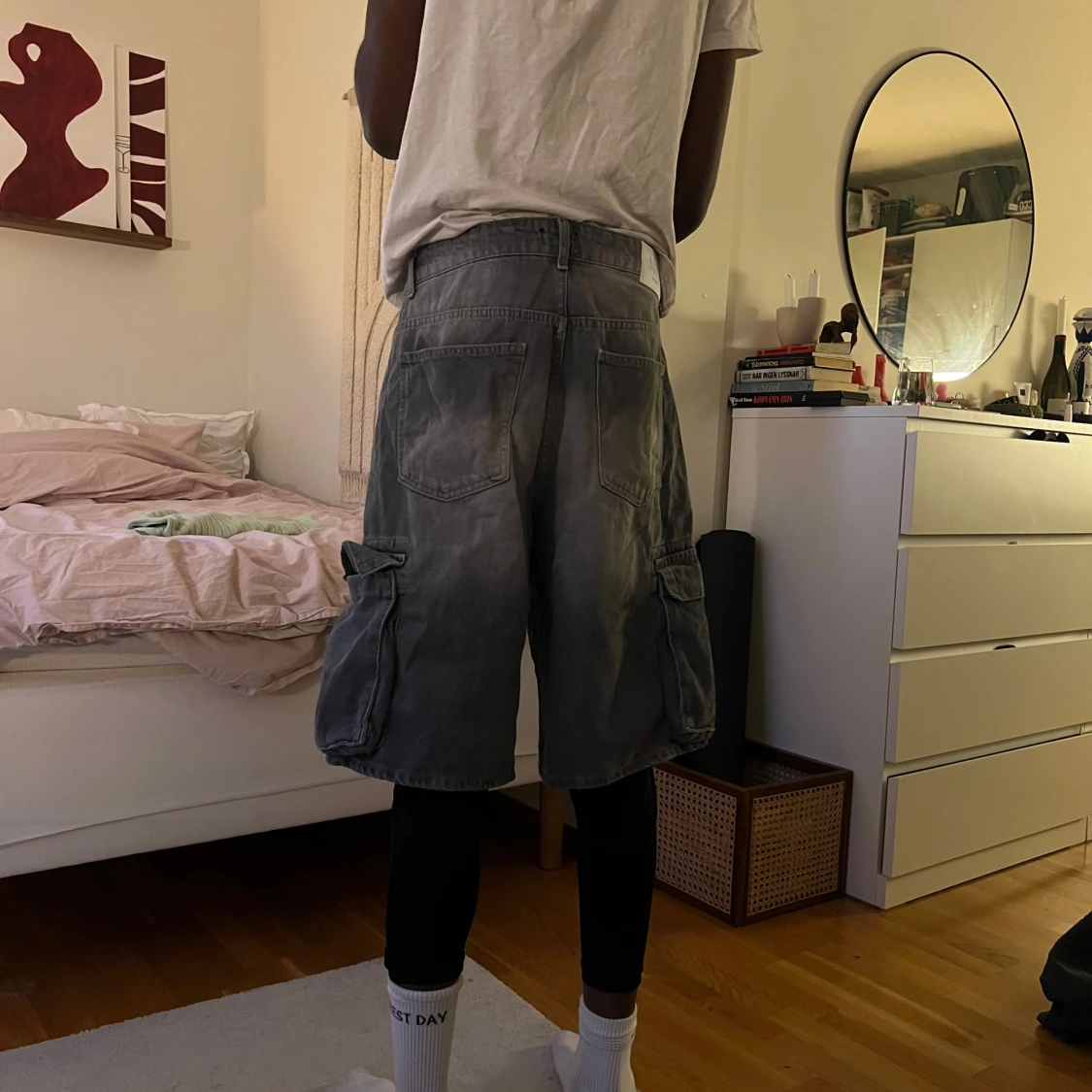 Grå cargoshorts med fickor - 1