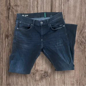 Raw Jeans - Riktigt schyssta jeans ifrån raw med en skön färg W31 L30// Skriv vid funderingar