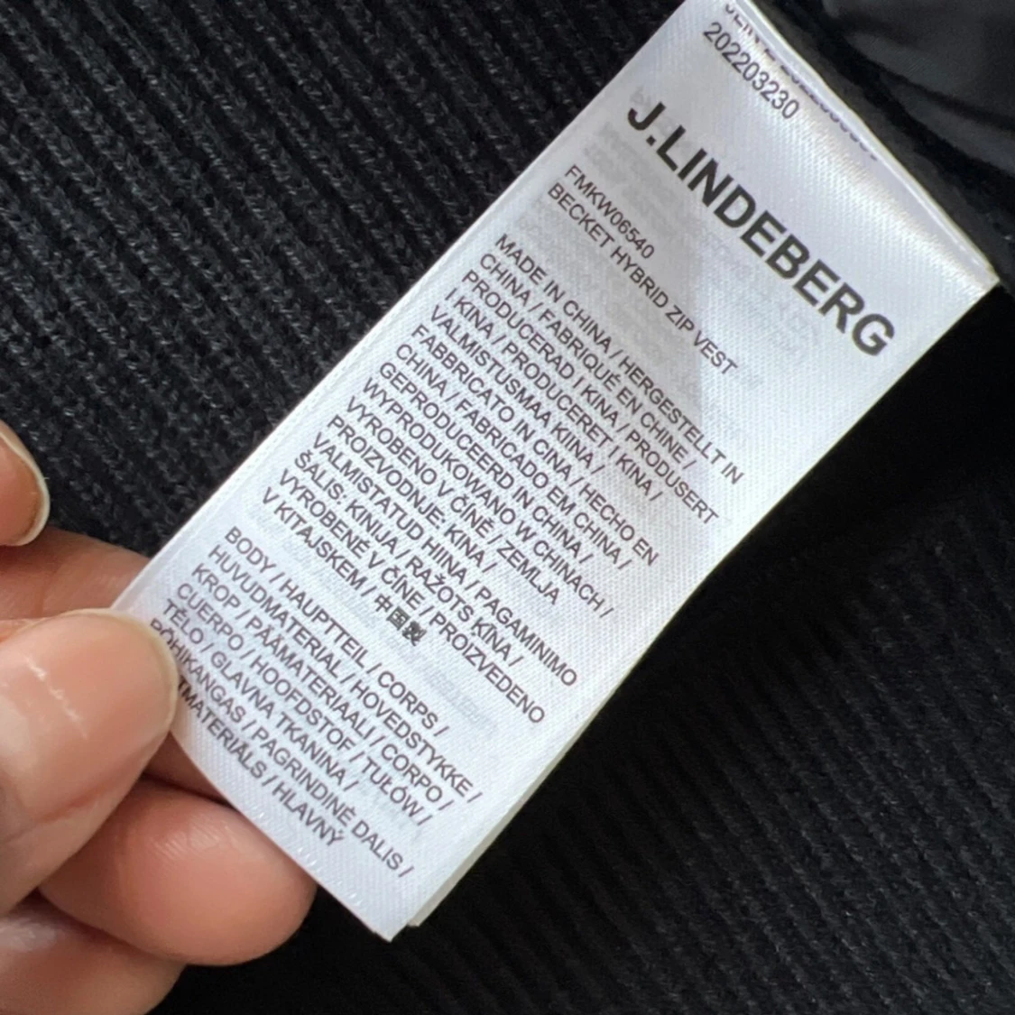 Svart quiltad väst från J.Lindeberg - 3