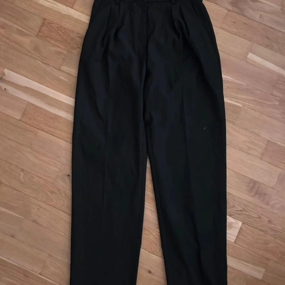 Svarta kostymbyxor från H&M