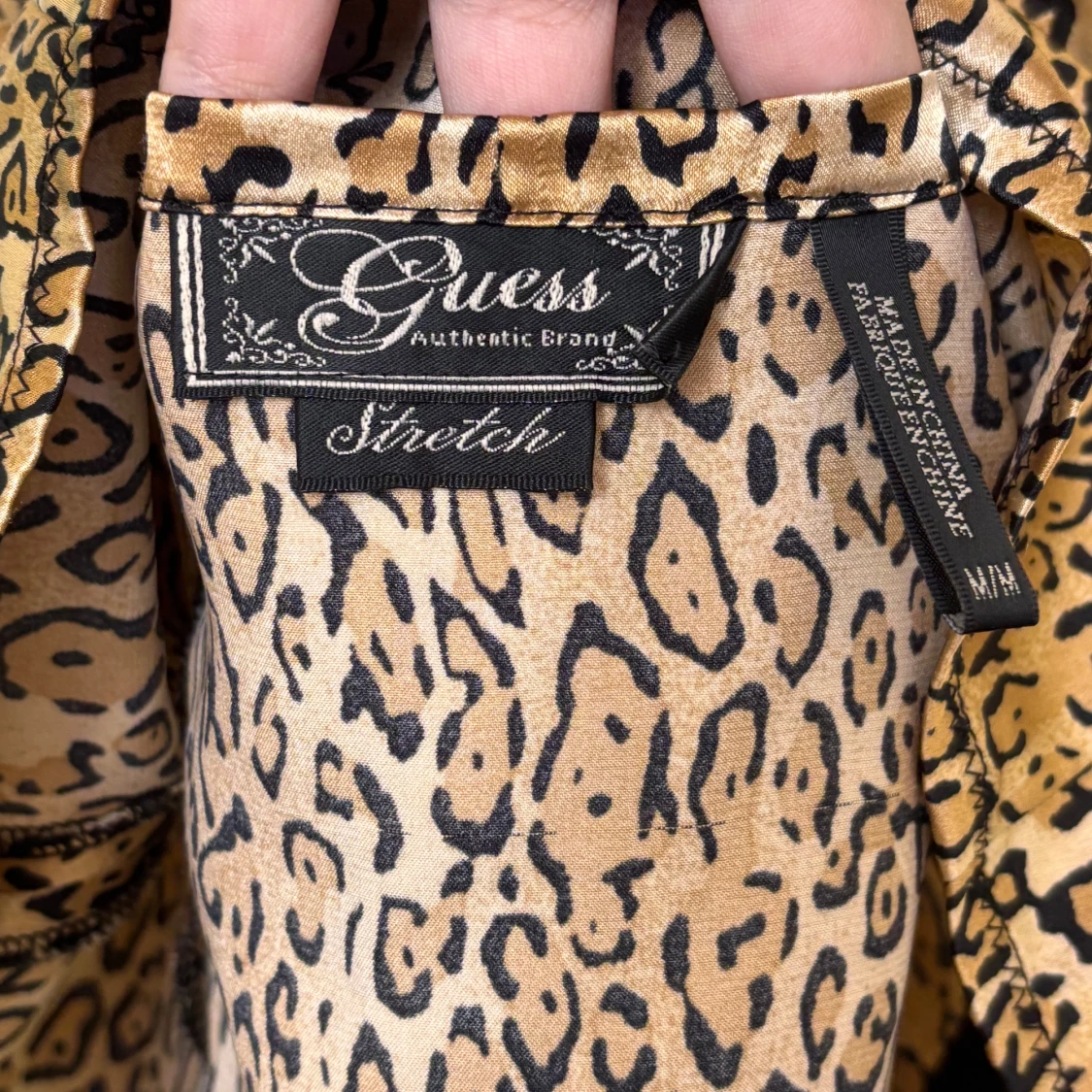 Leopardmönstrad linnetopp från Guess - 2