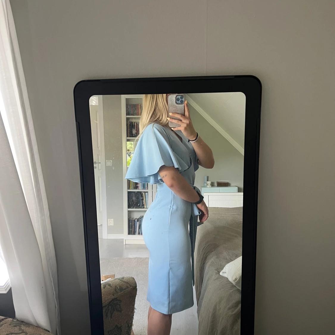 Ljusblå omlottklänning - 2