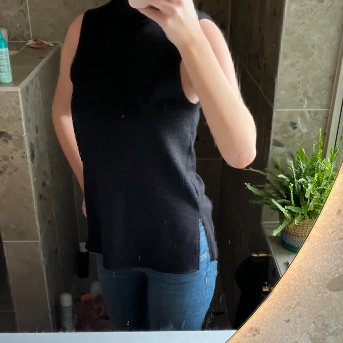 Svart ärmlös polotopp - 1