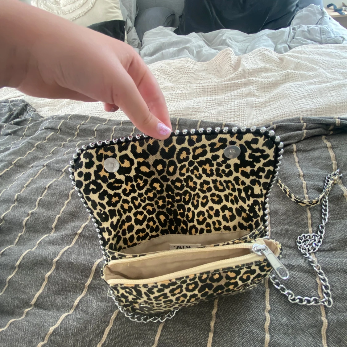 Leopardmönstrad axelväska från Zara - 4