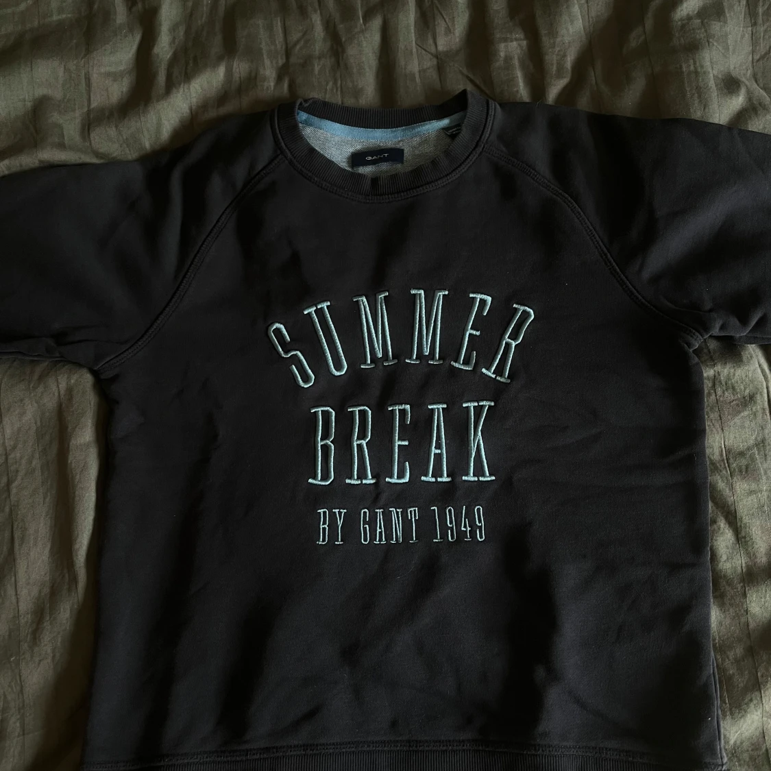 Svart sweatshirt från Gant med tryck