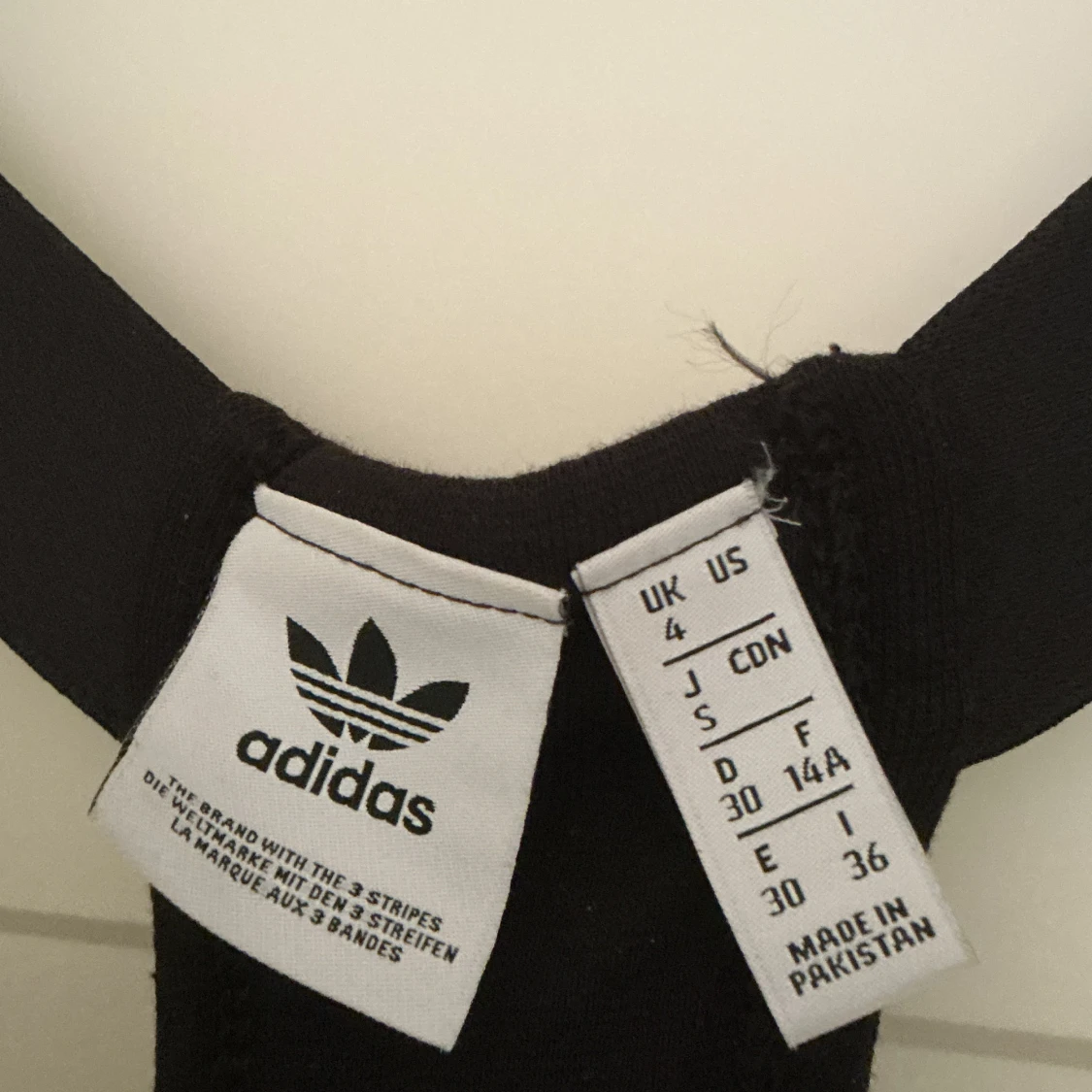 Svart sportig klänning från Adidas - 2